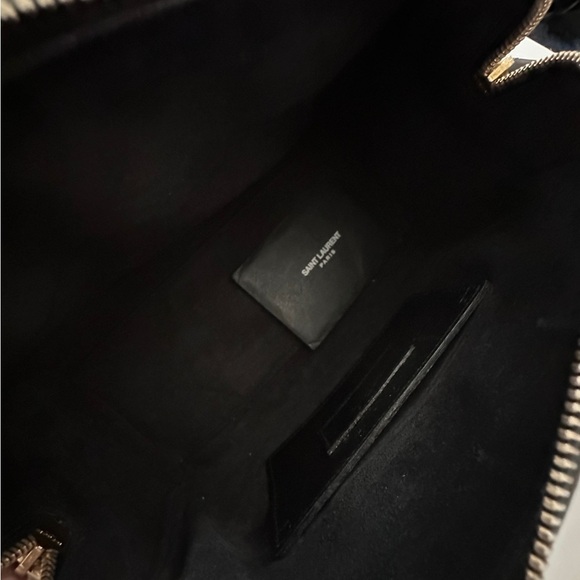 SAINT LAURENT | Calfskin Classic Baby Rosa - Picture 5 of 7